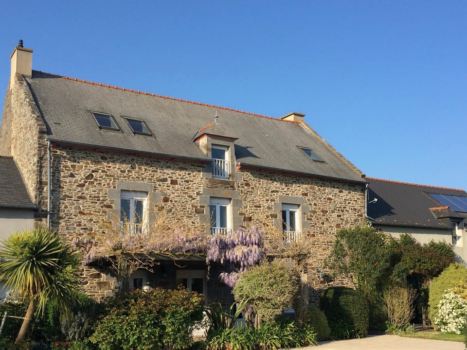 Chambre pêche au Domaine de la sève des frênes Bed and Breakfast in Brittany
