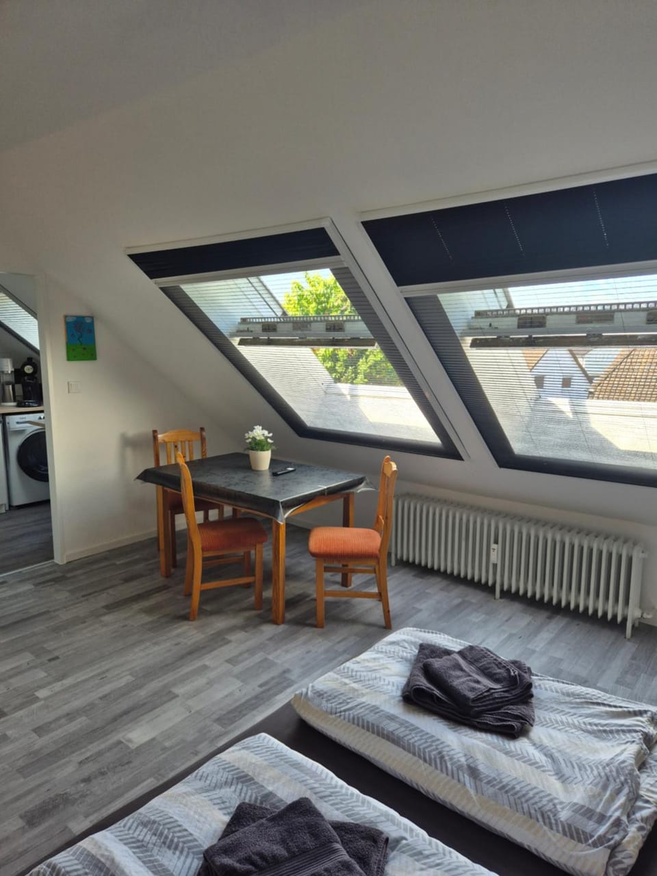 Living room, Photo of the whole room, Seating area, Bedroom