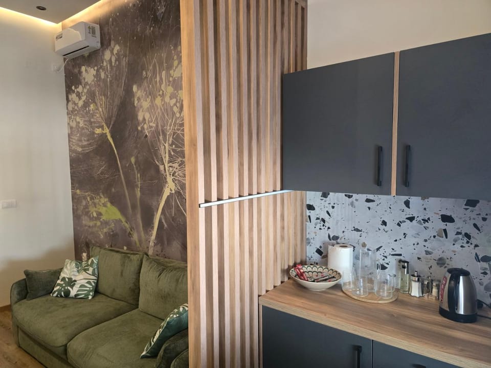Apartmani Kukucka, Extra Sredjeno, Dnevna soba i kupatilo, 2 osobe Apartment in Novi Sad