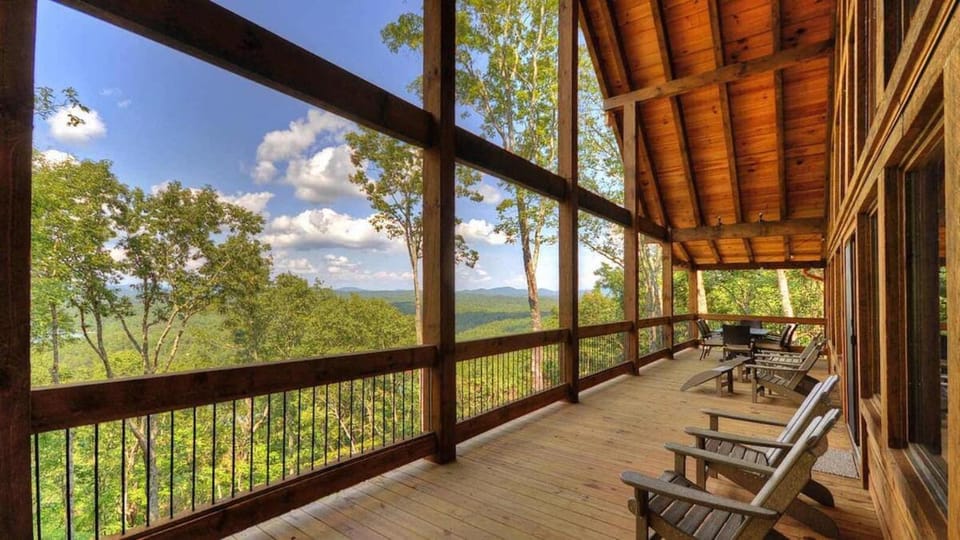 Belle of Blue Ridge House in Blue Ridge Lake