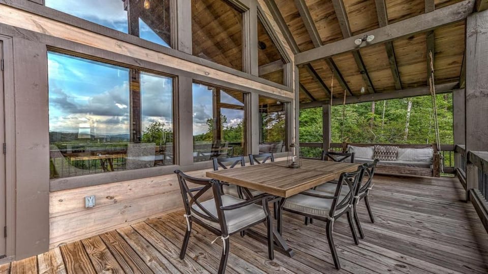 Five Star Lodge House in Georgia