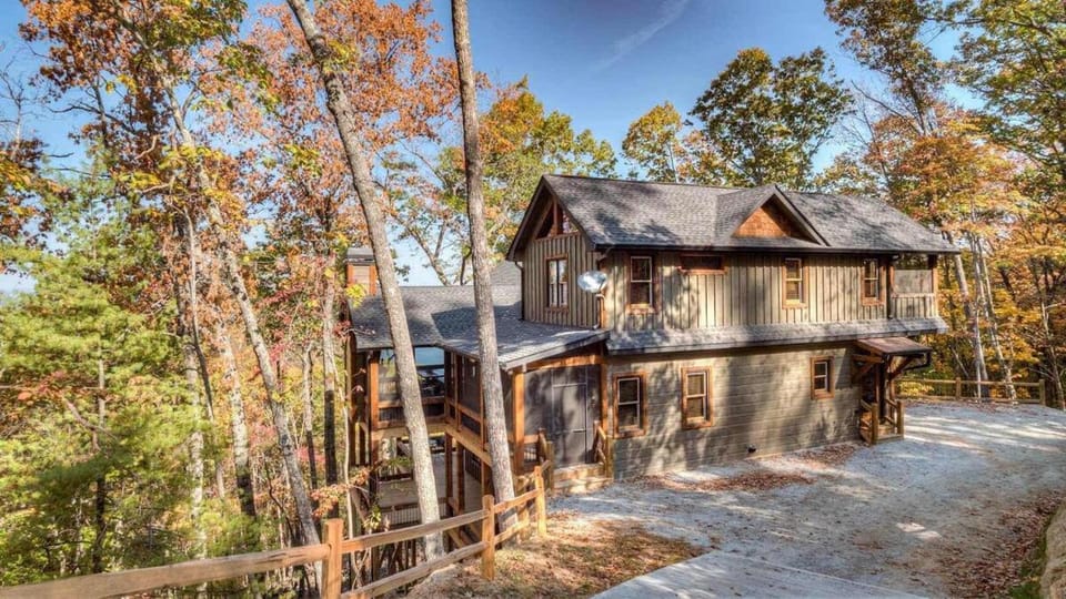 Away At Last House in Blue Ridge Lake