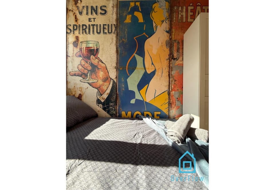 Retro Room in the Center of Gdynia Vacation rental in Pomeranian Voivodeship