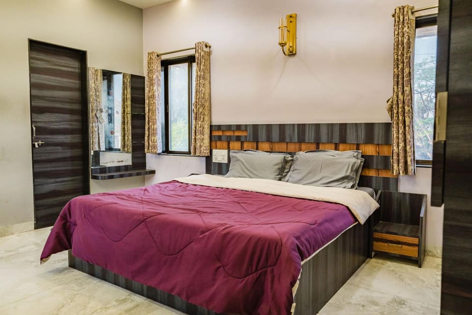 Casa Royal 4BHK Private Pool Villa Villa in Lonavla