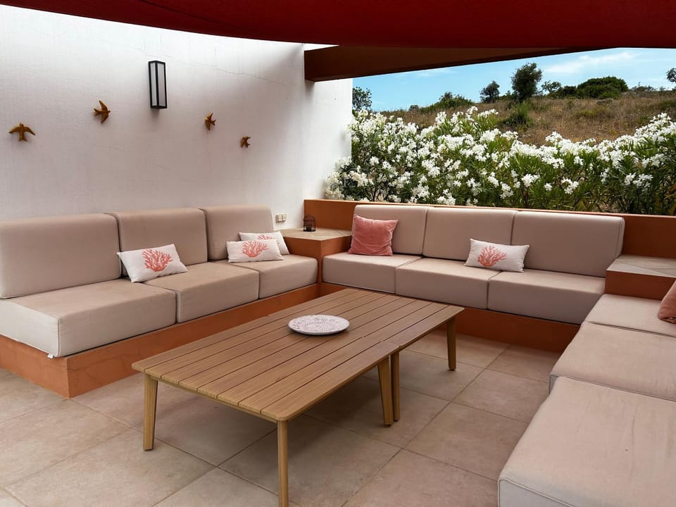 Patio, Breakfast