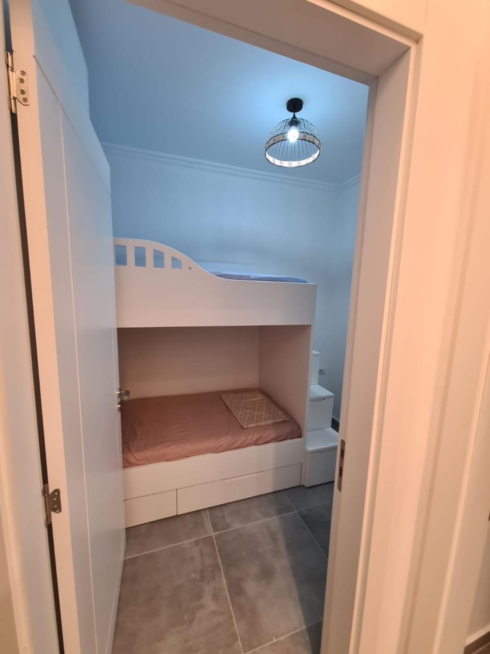 Bed, Photo of the whole room, Bedroom, bunk bed, wardrobe