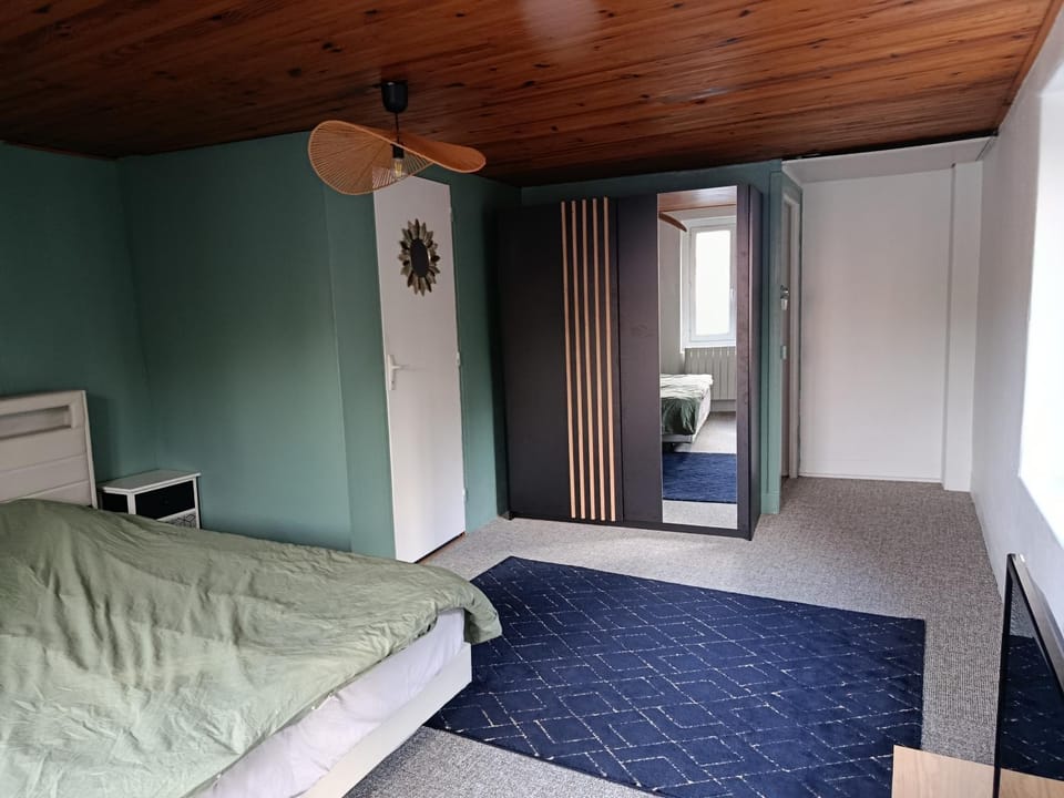 Maison avec petit jardin en hauteur avec belle vue House in Auvergne-Rhône-Alpes