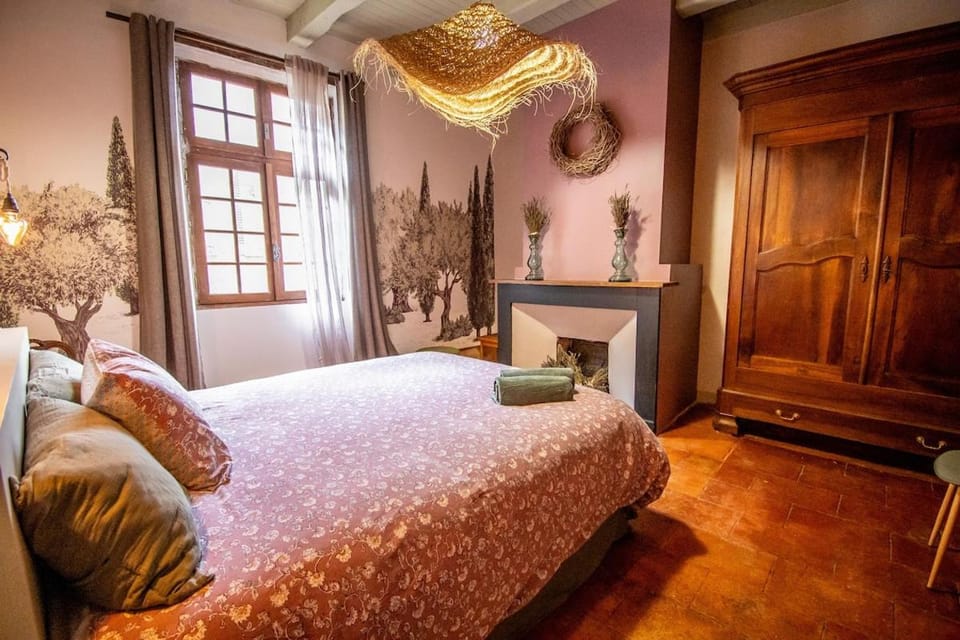 New - Gîte les 3 Fleurs au centre historique House in Saint-Antonin-Noble-Val