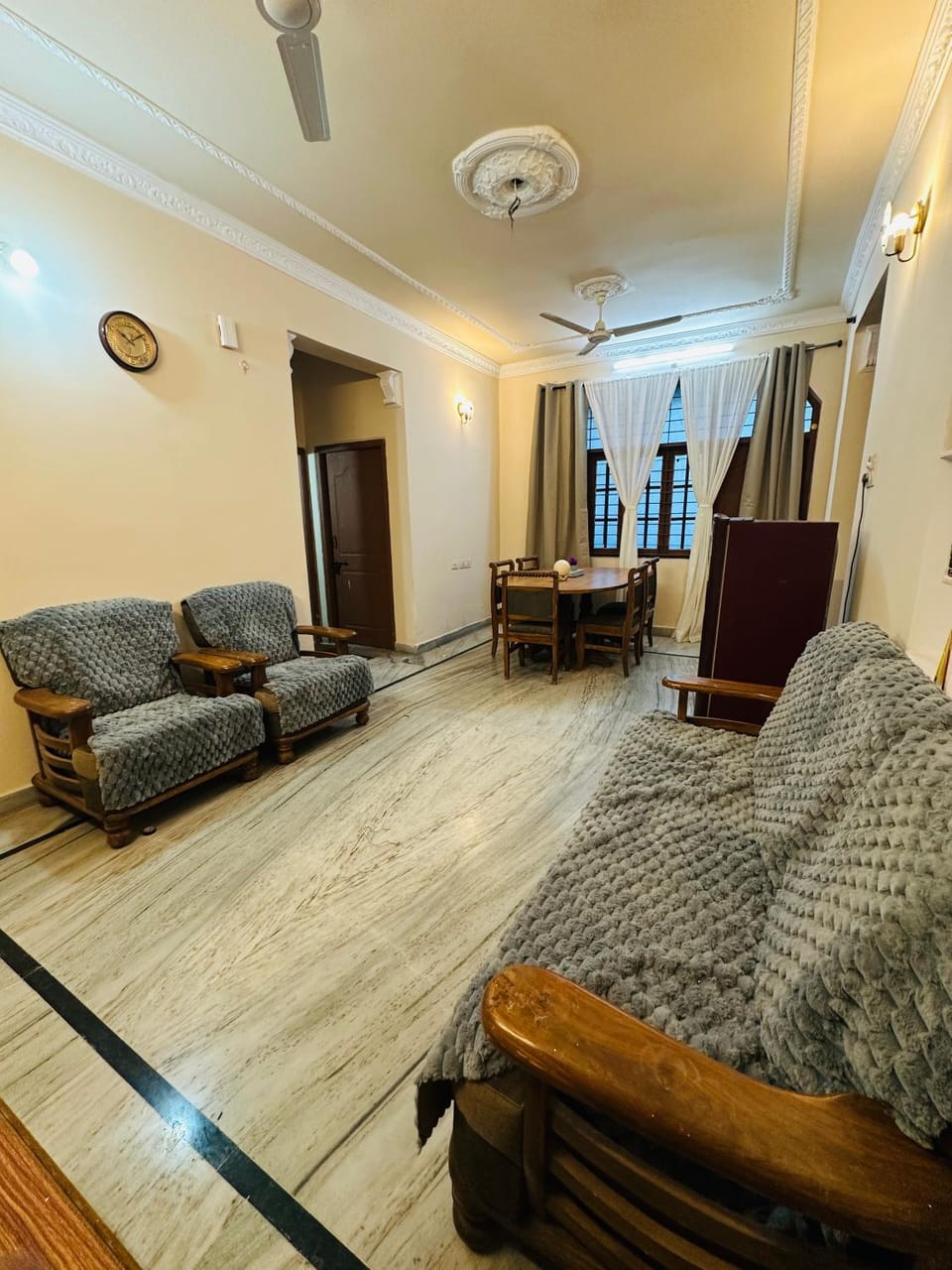 Living room, Seating area, Dining area