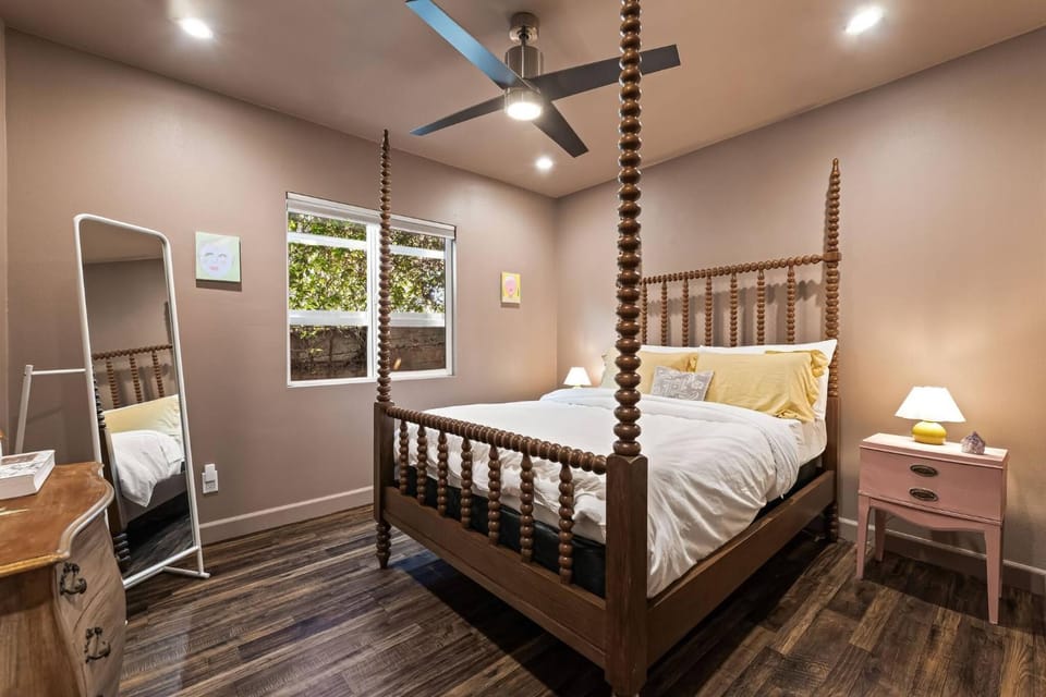 Bed, Bedroom