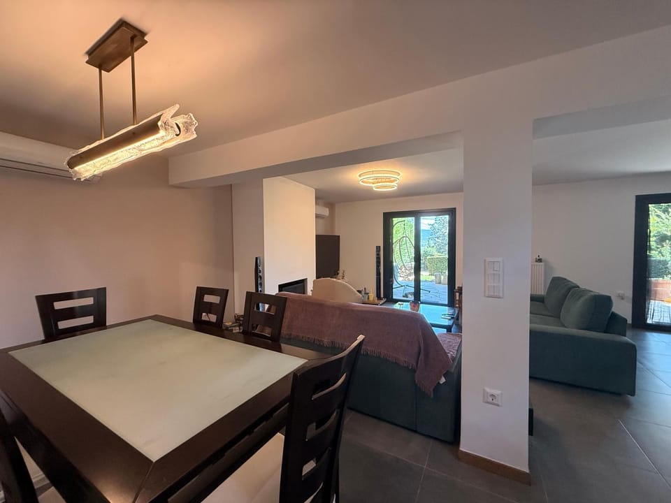 Cozy Maisonette with Garden & Sea View House in Decentralized Administration of Attica