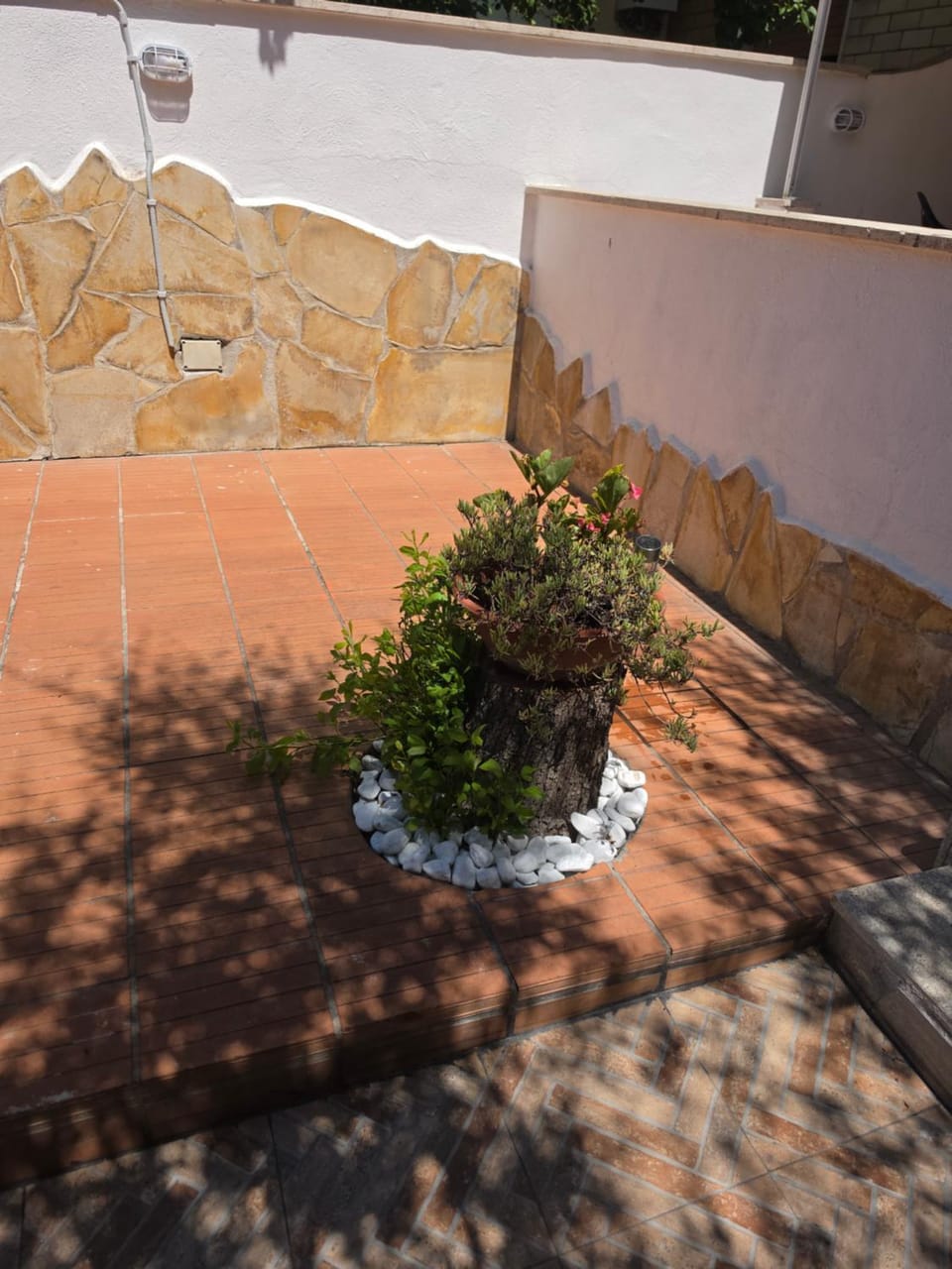Property building, Garden