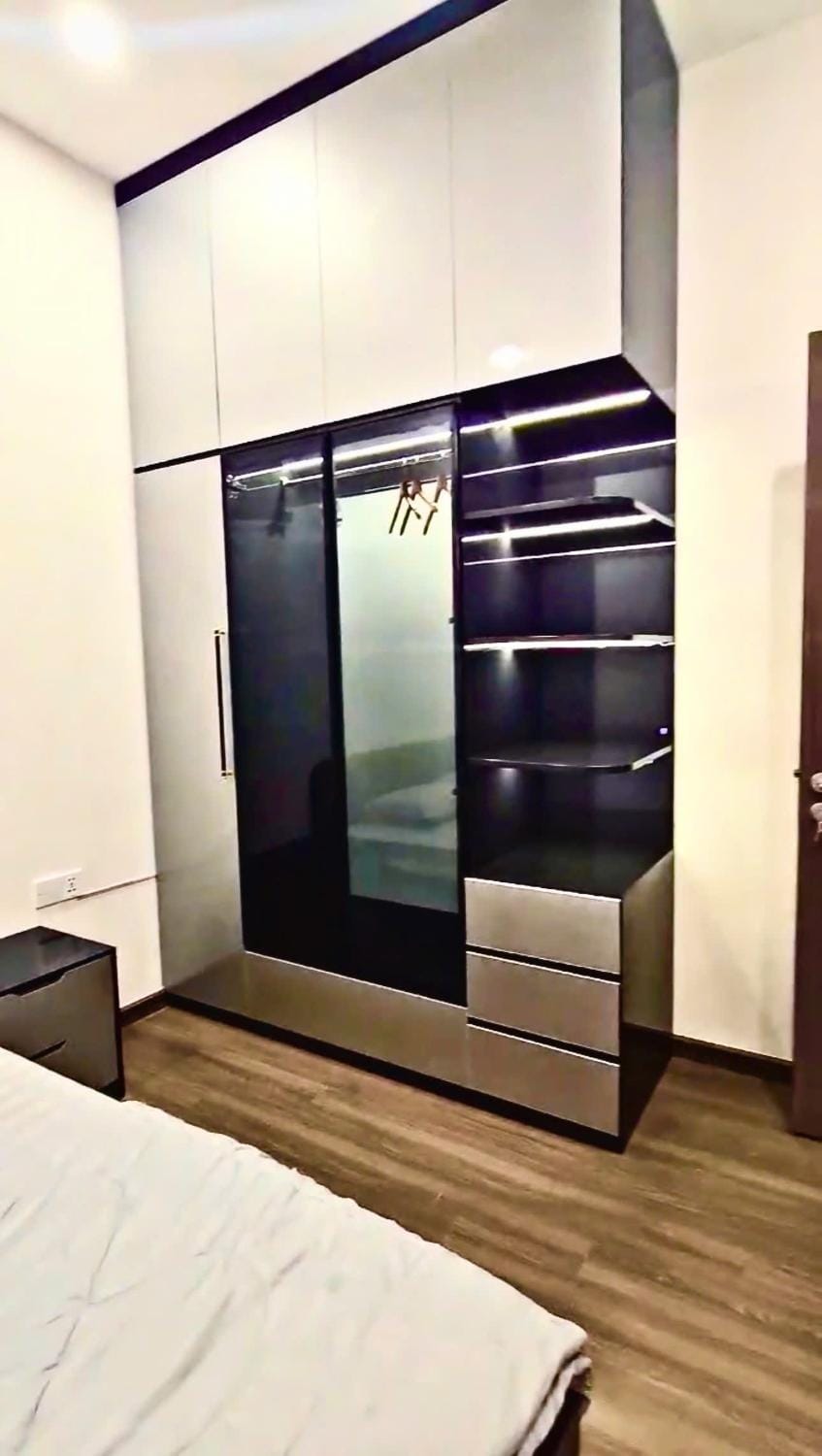 locker, wardrobe