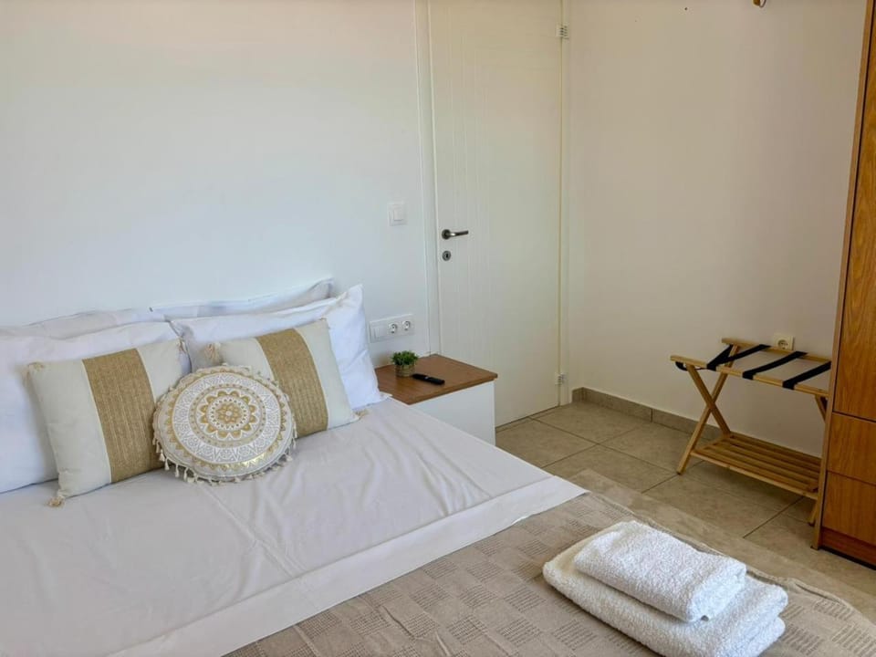 F Apartment Sand by Goutos Luxury Living Apartment in Argolis, Greece