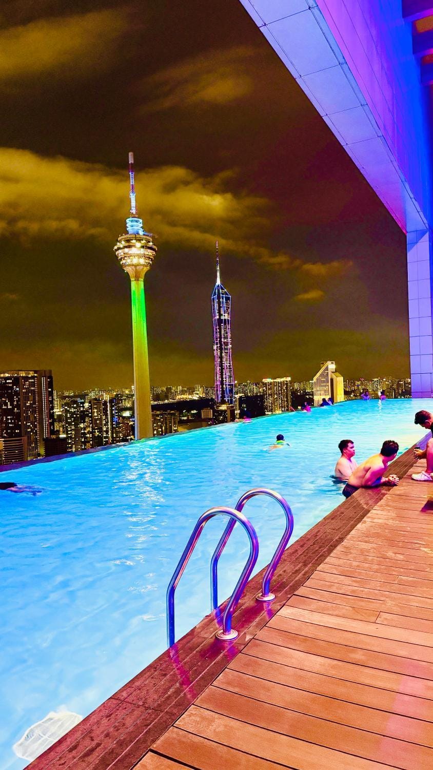 Night, Pool view