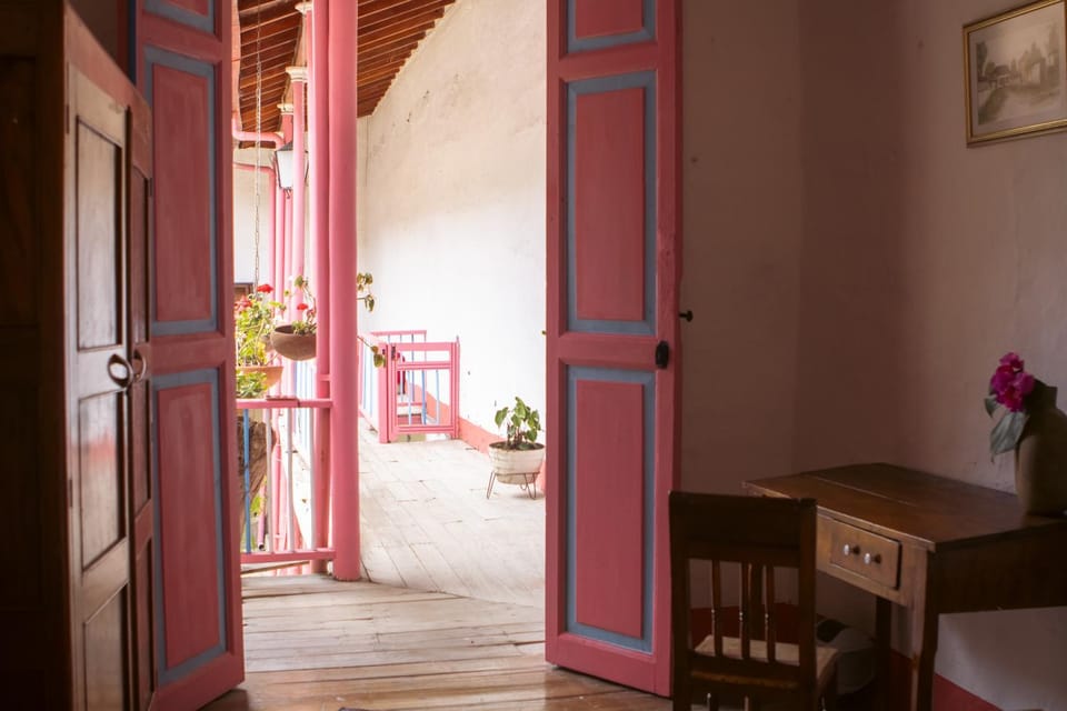 La Casa Rosada Hostel Hostel in Antioquia