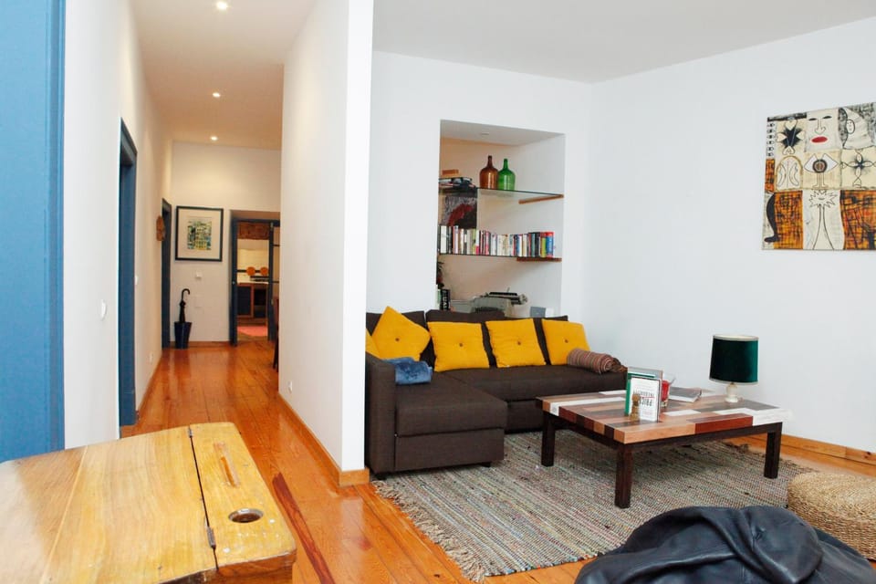 Communal lounge/ TV room, Living room
