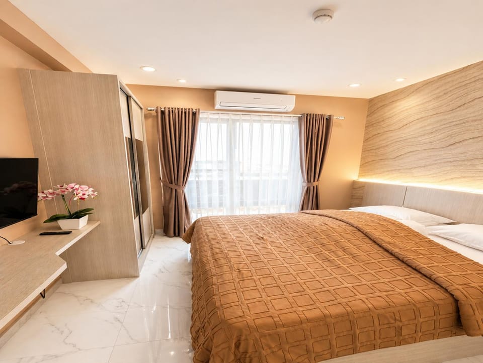 Bedroom, air conditioner