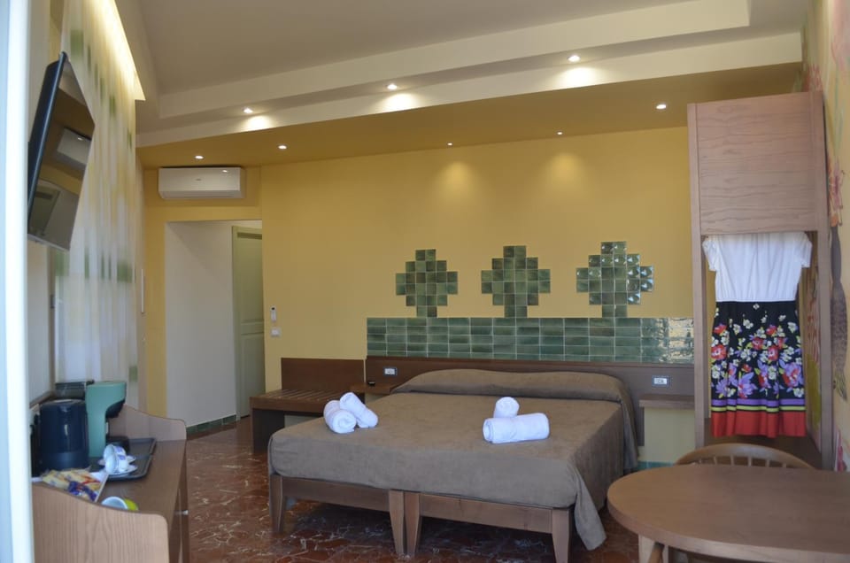 Adua Rooms - Tropea Center Bed and Breakfast in Tropea