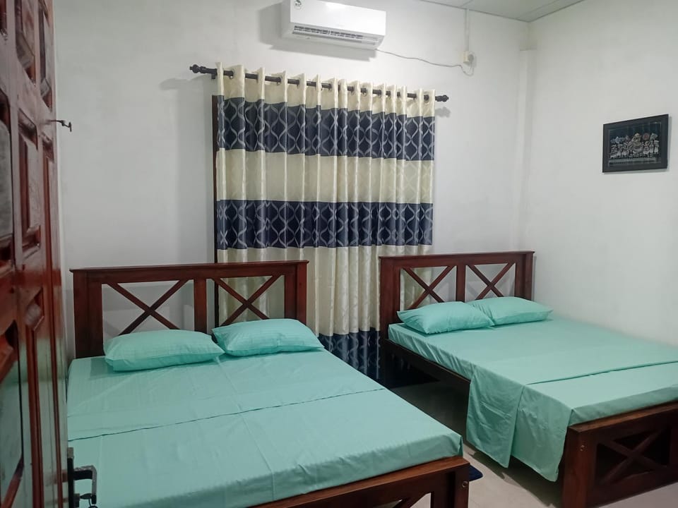 Royal Paradise Bed and Breakfast in Sri Lanka