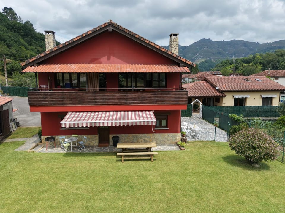 Casa Rocha House in Asturias