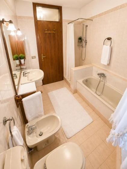Shower, Toilet, Bathroom, Bath, bidet
