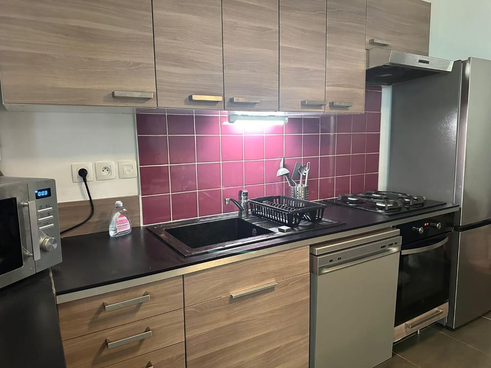 Prado-Parc-Chanot-Stade Orange 6 personnes avec parking sécurisé Apartment in Marseille
