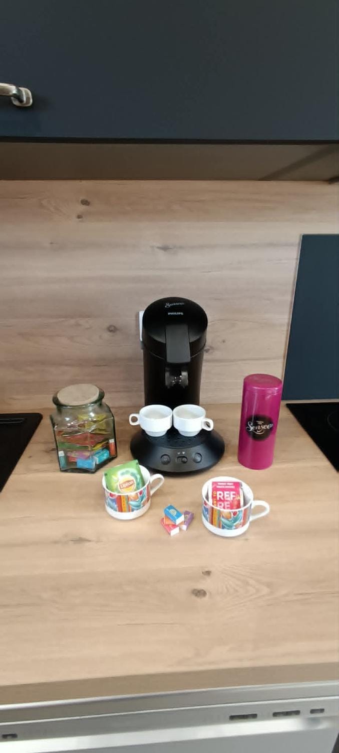 Coffee/tea facilities, Kitchen or kitchenette, Food and drinks, Food