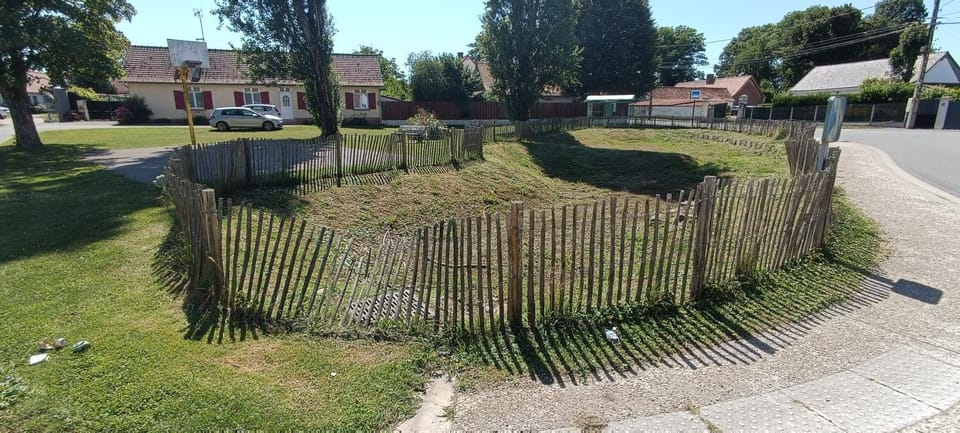 Neighbourhood, Natural landscape, Landmark view, Street view
