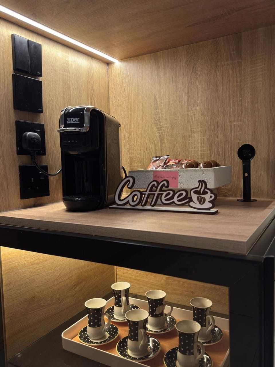 Coffee/tea facilities, Lounge or bar