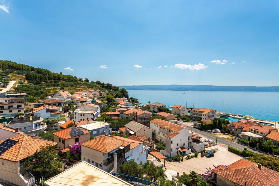 Neighbourhood, View (from property/room), Sea view, Location