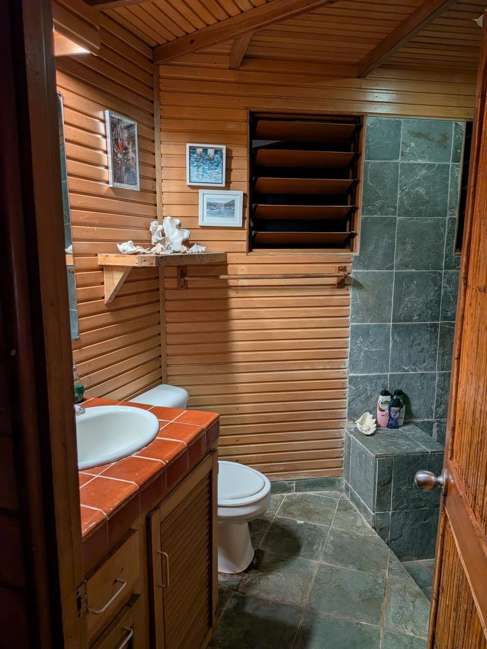 Cadra Ni Vula House in Fiji