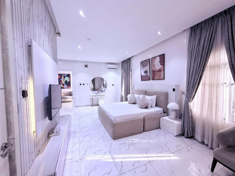 Lens Luxury 4 Bedroom Duplex Apartment in Lagos