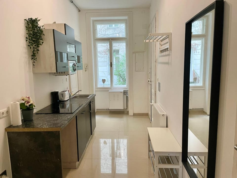 70 m2 Apartment with Terrace & Free Parking Apartment in Vienna