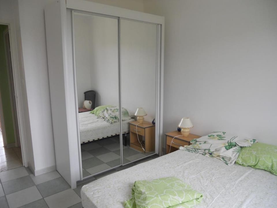 Appartement sur les hauteurs de Bastia avec vue mer Apartment in Bastia