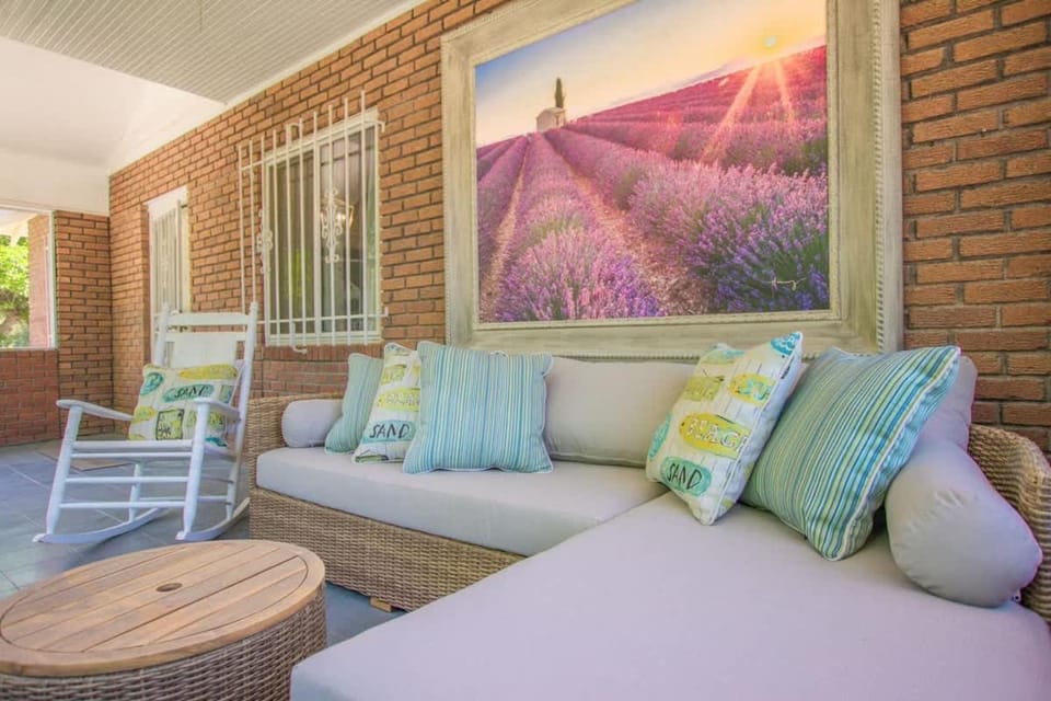French Tea House in Old Town-Private Hot Tub-Pet Friendly! House in Albuquerque