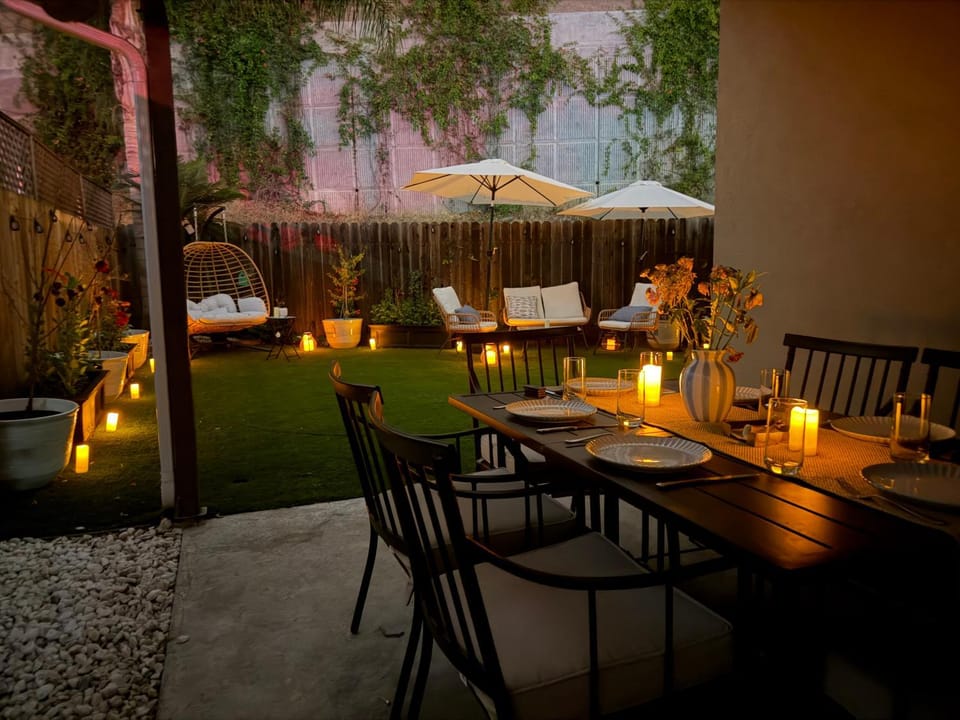 City escape near beach sunsets & LA adventures Villa in Culver City