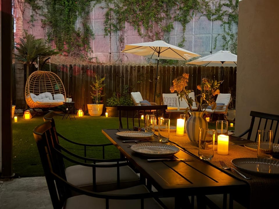 City escape near beach sunsets & LA adventures Villa in Culver City
