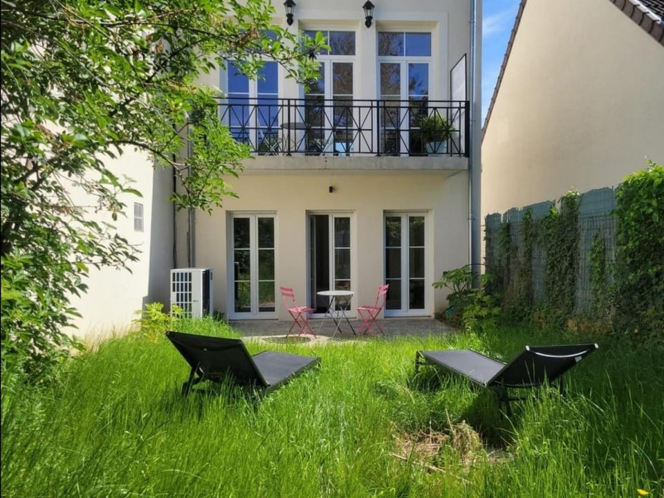 Property building, Garden, Garden view