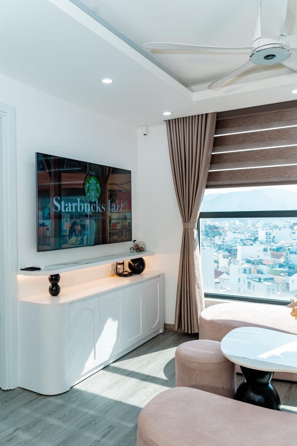 Jenny HUD Building Nha Trang Beach Apartment in Nha Trang