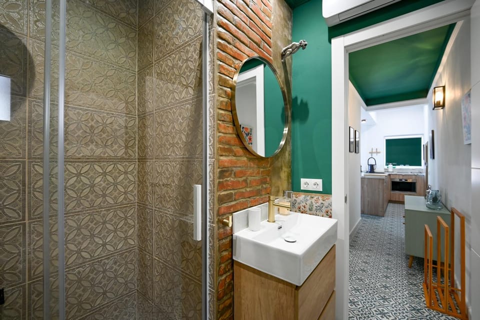 Shower, Bathroom
