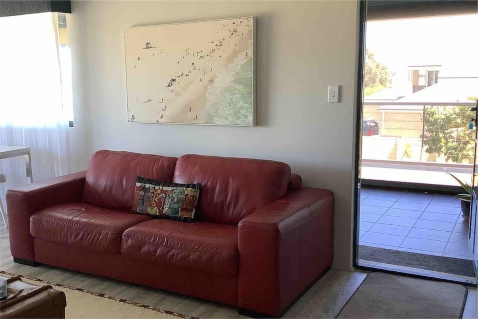 Fabulous 2 Bedroom Apartment Great ocean Views Apartment in Perth