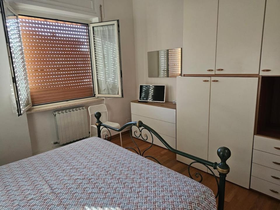 TV and multimedia, Bedroom