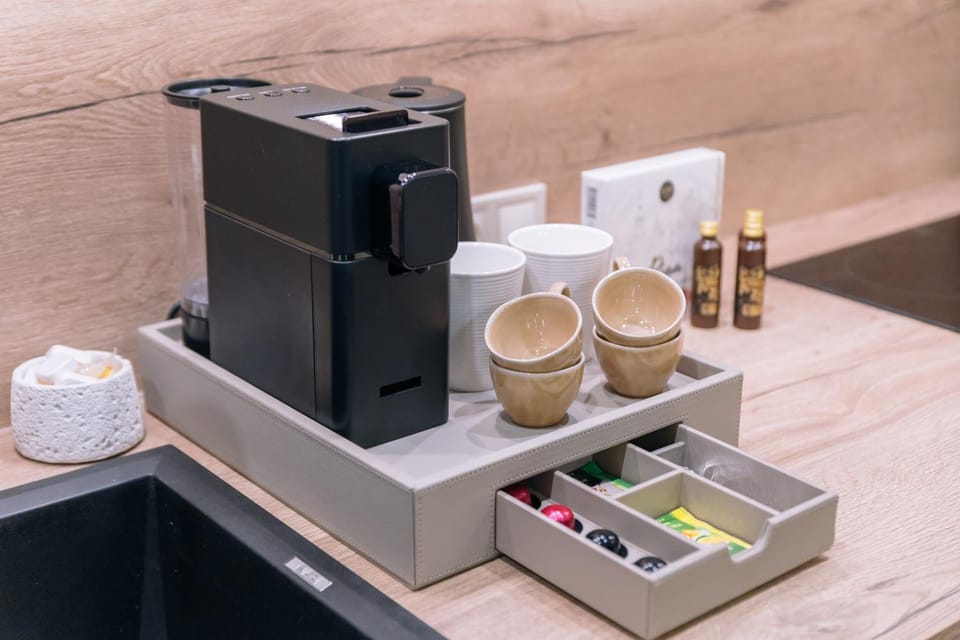 Coffee/tea facilities, Kitchen or kitchenette
