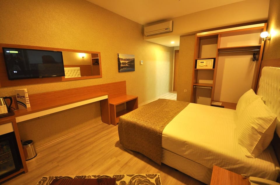 Toilet, Bathroom, TV and multimedia, Coffee/tea facilities, Seating area