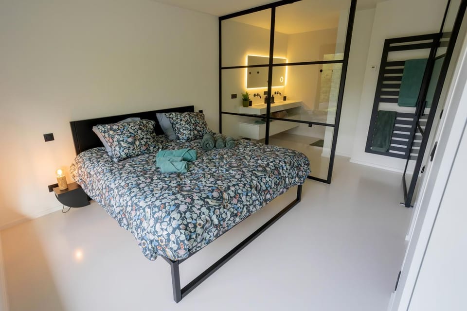 Het Meer House in Flanders