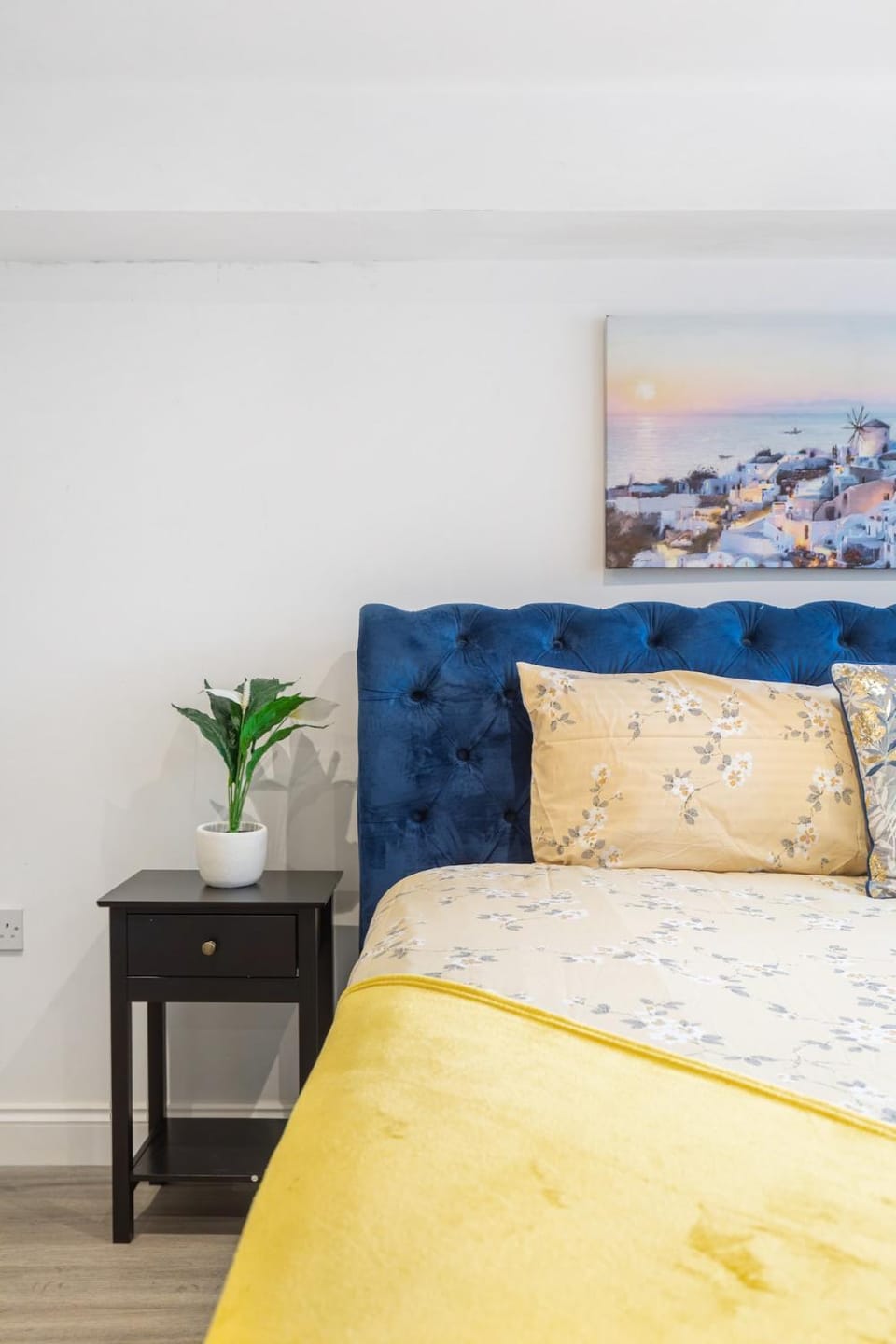 Flat 02 Modern Studio - Prime TV - Parking - Wi-Fi Apartment in Luton