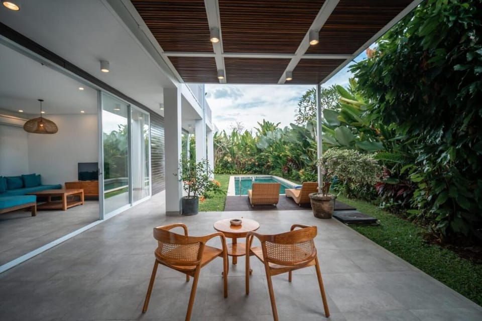 Balcony/Terrace, Garden view