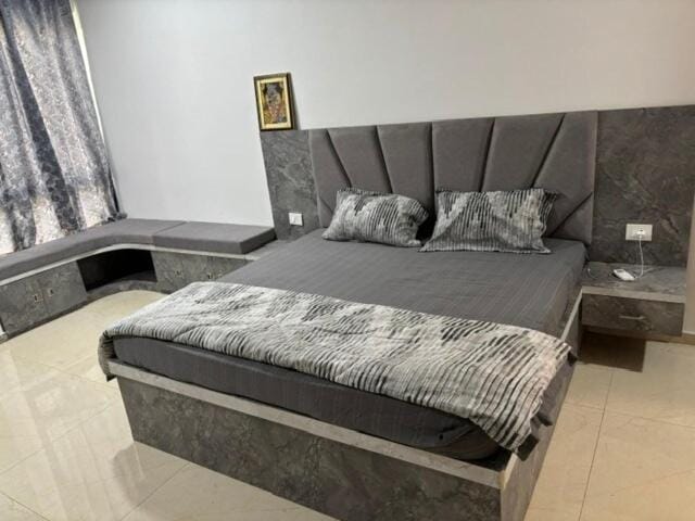 Bed, Living room, Bedroom
