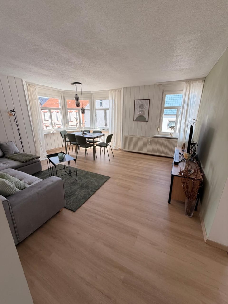 View (from property/room), Living room, Seating area, Dining area